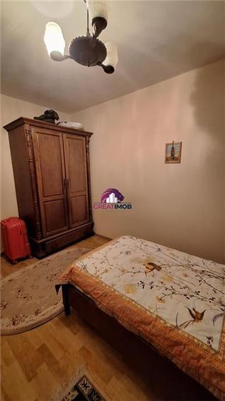 Apartament cu 2 camere decomandat în Tei