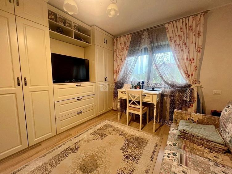 Casă individuală cu 5 camere cu Canalizare în Bucium