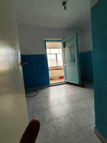 Apartament cu 2 camere decomandat în Școlilor