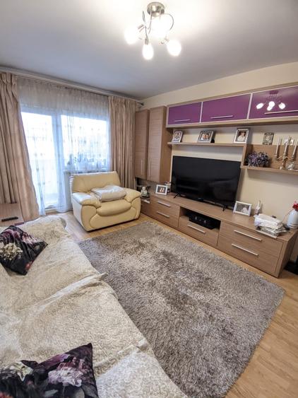 Apartament cu 3 camere decomandat în Mărăști — fotografia 1