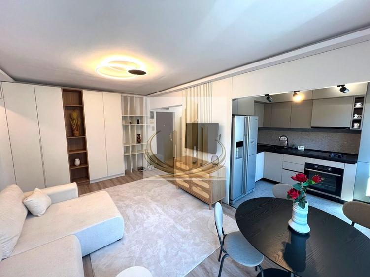 Apartament cu 2 camere semidecomandat, mobilat în Ultracentral