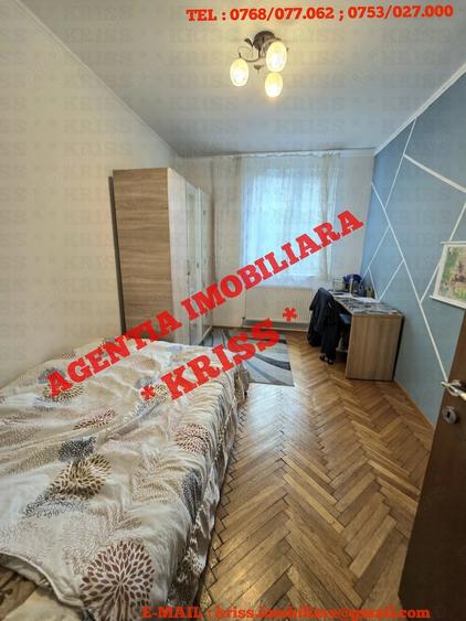 Apartament cu 3 camere decomandat în Exercițiu