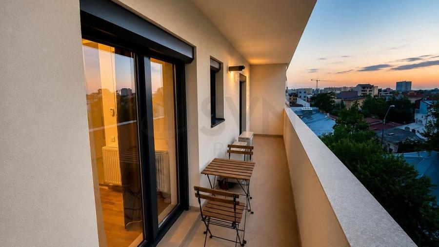 Apartament cu 2 camere semidecomandat în Victoriei