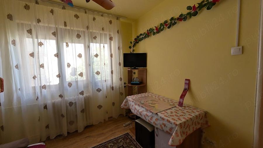 Apartament cu 3 camere decomandat în Nord