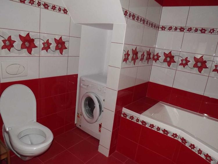 Apartament cu 3 camere semidecomandat în Florilor