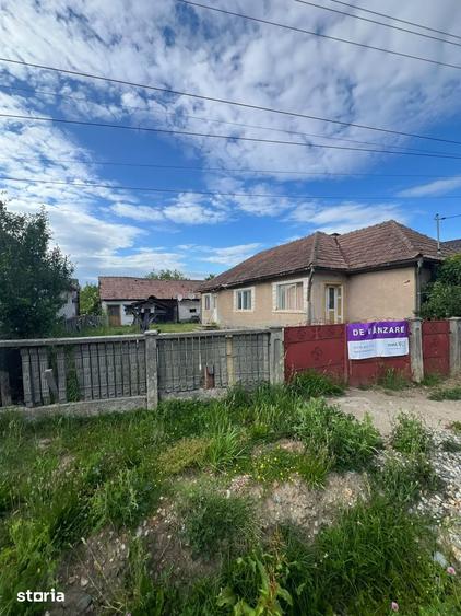 Casă cu 2 camere cu Teren 954 Mp în Mica