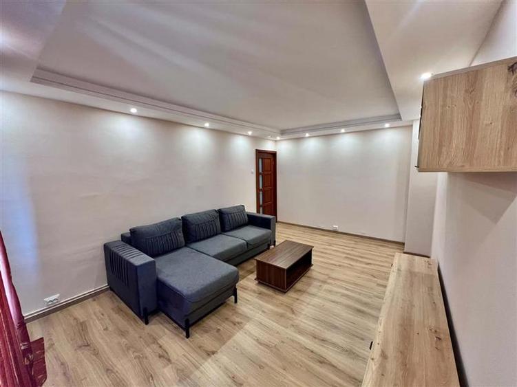 Apartament cu 2 camere decomandat, mobilat în Lenin