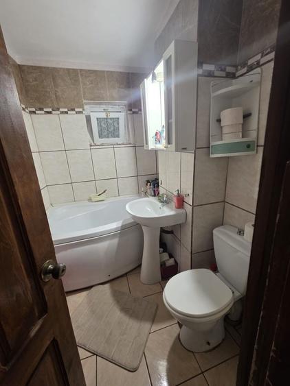 Apartament cu 4 camere decomandat în Brazda lui Novac