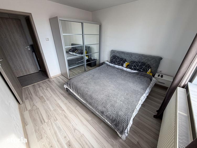 Apartament cu 3 camere semidecomandat în Ceair