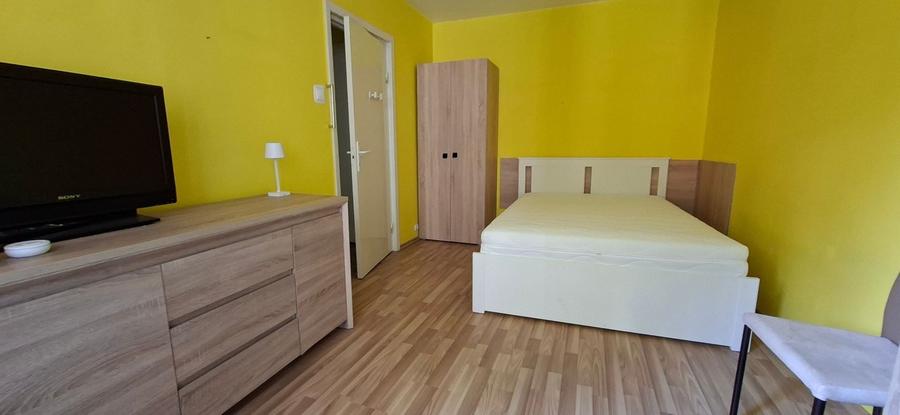 Apartament cu 2 camere semidecomandat, mobilat în Medicină