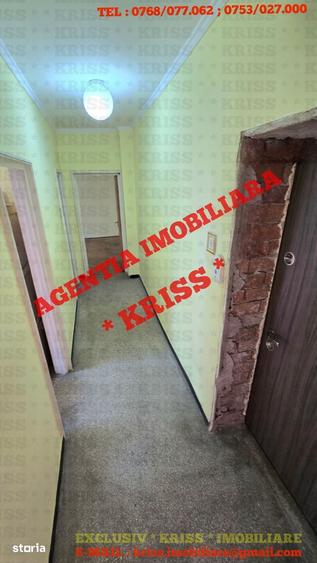 Apartament cu 2 camere decomandat în Trivale