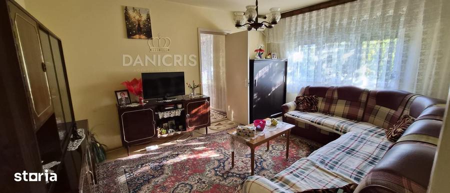 Apartament cu 3 camere semidecomandat în ICIL