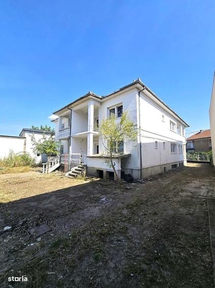 Casă cu 4 camere cu Teren 420 Mp în Titulescu