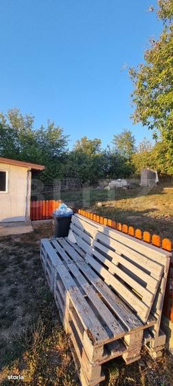 Casă cu 2 camere cu Teren 1000 Mp în Central