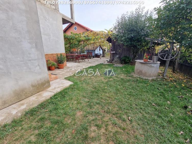 Casă individuală cu 5 camere cu Canalizare în Primăverii