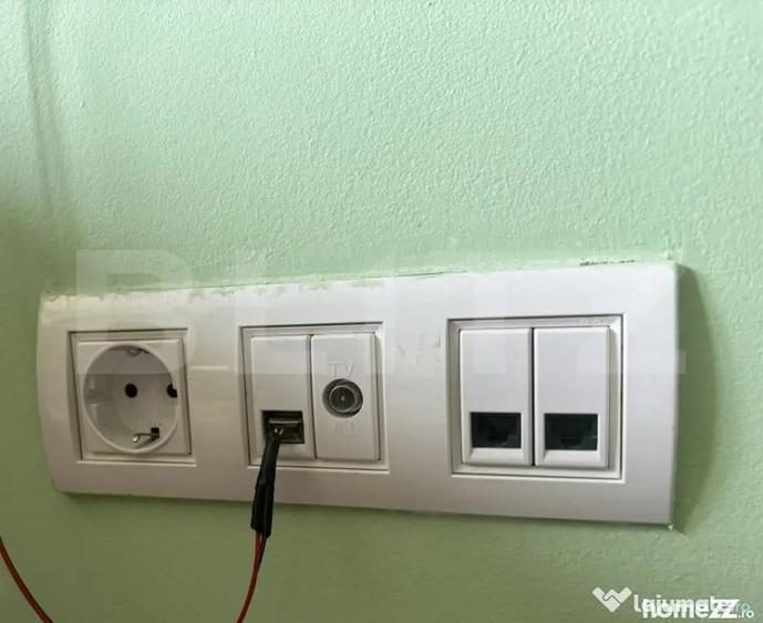 Apartament cu 3 camere decomandat în Torontalului