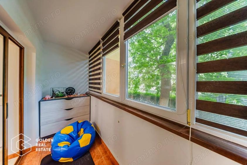 Apartament cu 3 camere semidecomandat în Miorița