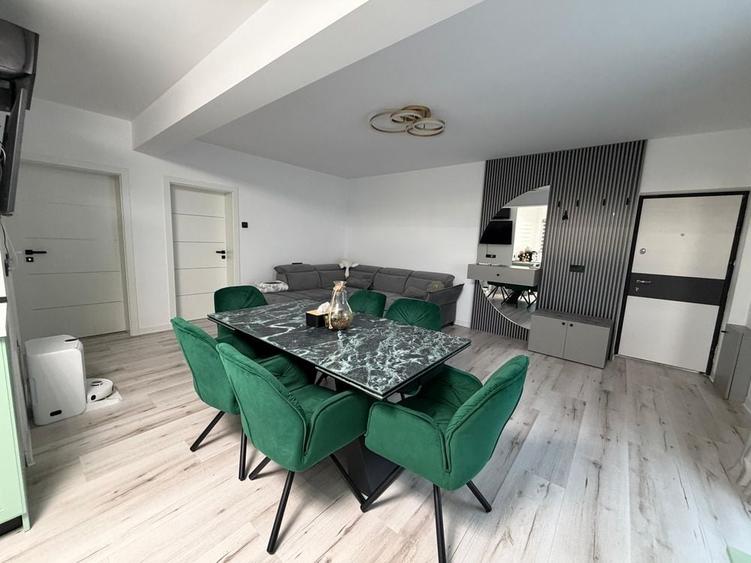 Apartament cu 3 camere decomandat în Șelimbăr