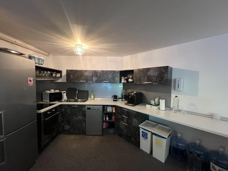 Apartament cu 3 camere decomandat, mobilat în Herăstrău