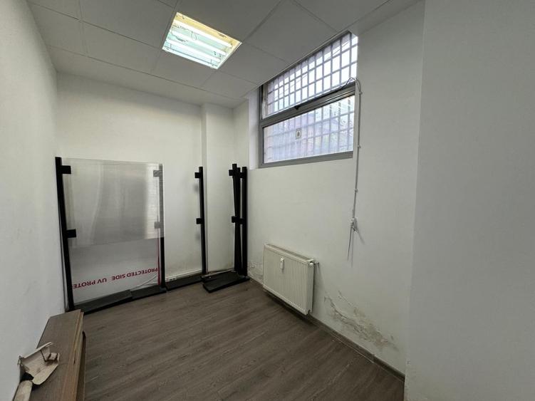 Spațiu comercial, de 108.87000274658 mp, în Moșilor