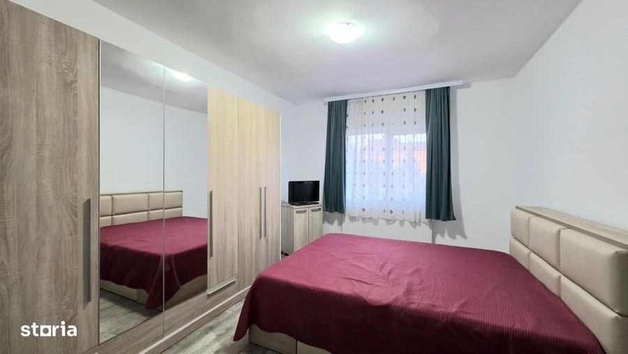Casă cu 4 camere decomandat în Central
