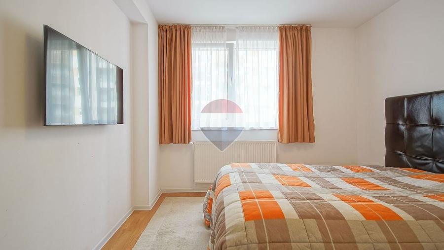 Apartament cu 2 camere decomandat, mobilat în Tractorul