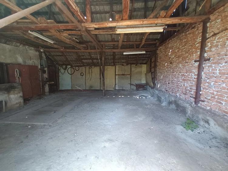 Casă cu 4 camere cu Teren 580 Mp în Central