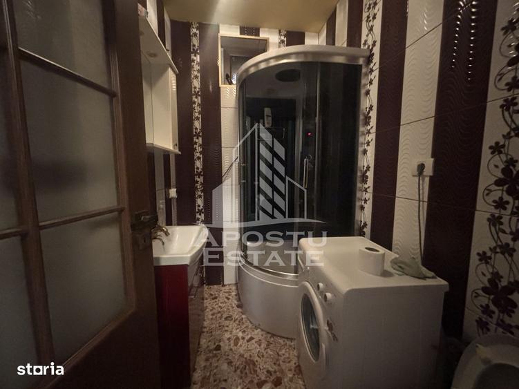 Apartament cu 2 camere semidecomandat în Traian