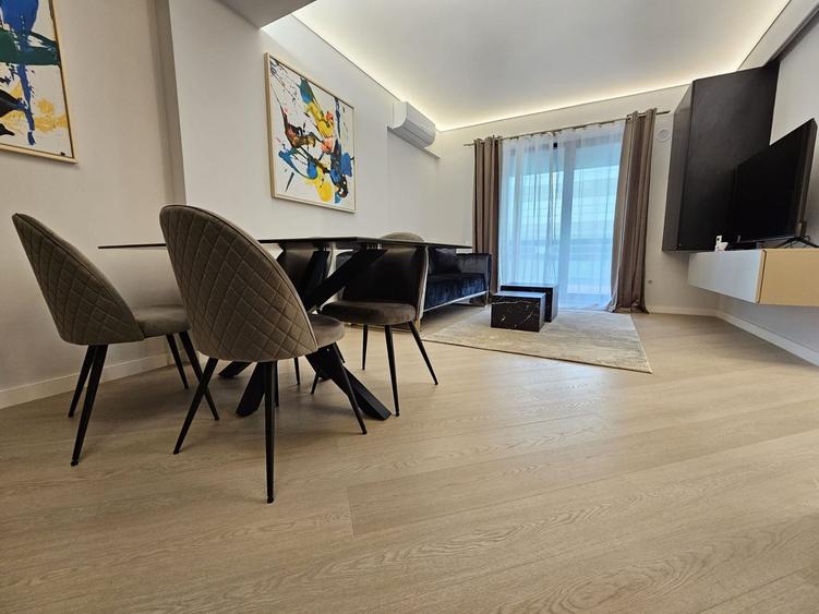 Apartament cu 3 camere semidecomandat, mobilat în Pipera