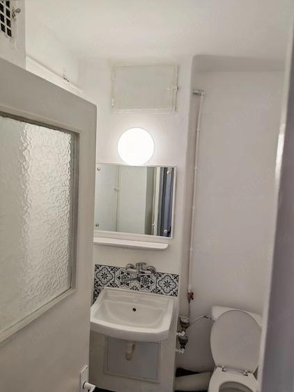 Apartament cu 3 camere decomandat în Democrației
