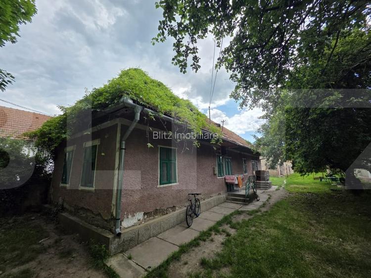 Casa de lemn, 85 mp, in centrul satului Chichis