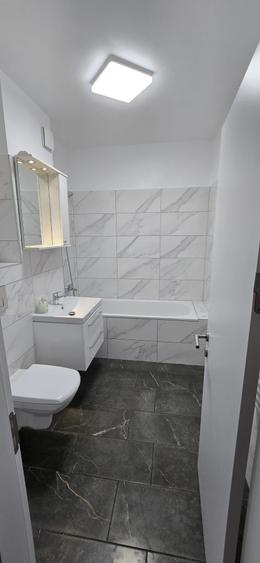 Apartament cu 2 camere decomandat în Teilor