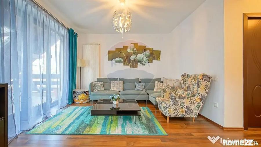 Apartament cu 5 camere decomandat în Zamora