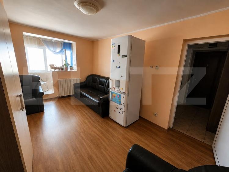 Apartament de vânzare, 2 camere, 35 mp, zona Micro 6 - 2