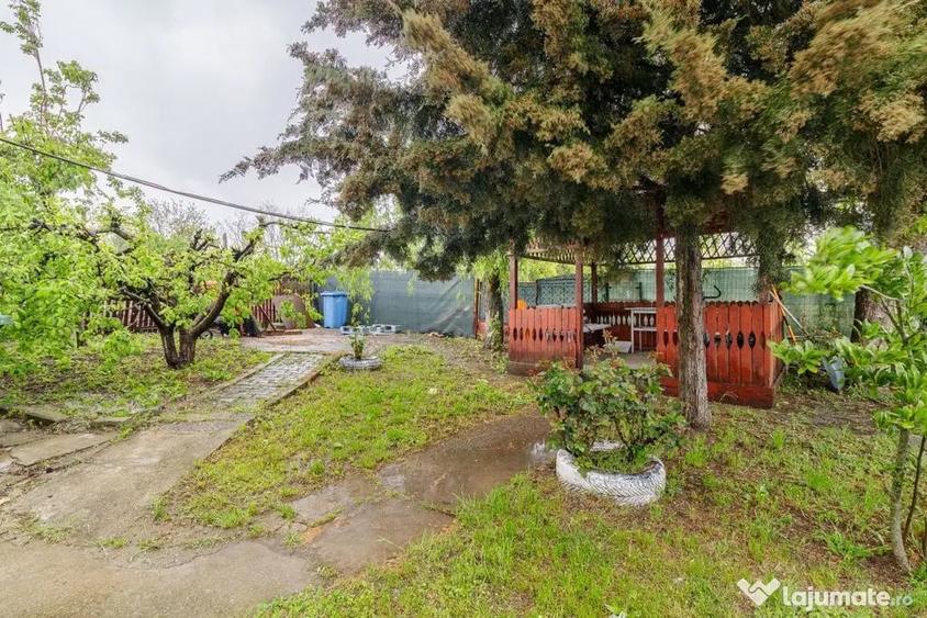 Casă cu 7 camere cu Teren 2000 Mp în Periș