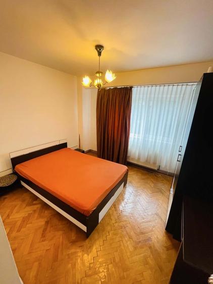 Apartament cu 2 camere decomandat în Lipovei