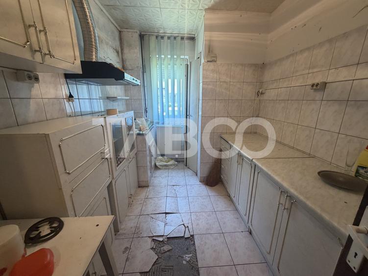 Apartament semidecomandat 37mpu 2 camere boxa la subsol balcon Parcare - 4