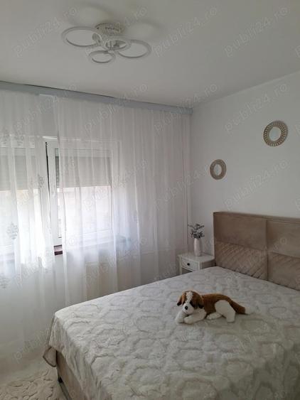 Apartament cu 3 camere decomandat în Drumul Taberei