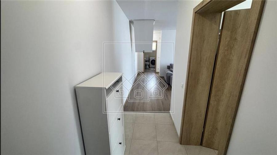 Apartament cu 2 camere decomandat, mobilat în Șelimbăr
