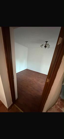 Casă cu 6 camere cu Canalizare în Curcani