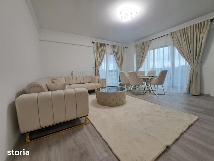 Apartament cu 3 camere decomandat în Energia