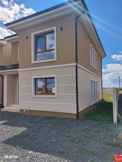 Casă cu 4 camere cu Teren 400 Mp în Vladimirescu