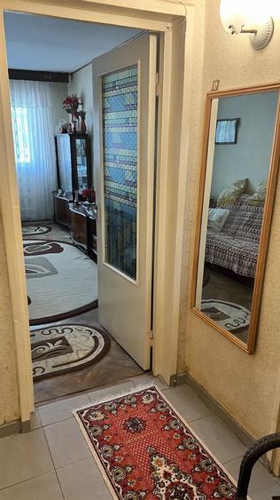 Apartament cu 2 camere decomandat în Tătărași — fotografia 3
