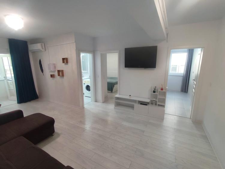 Apartament cu 3 camere decomandat, mobilat în Cug