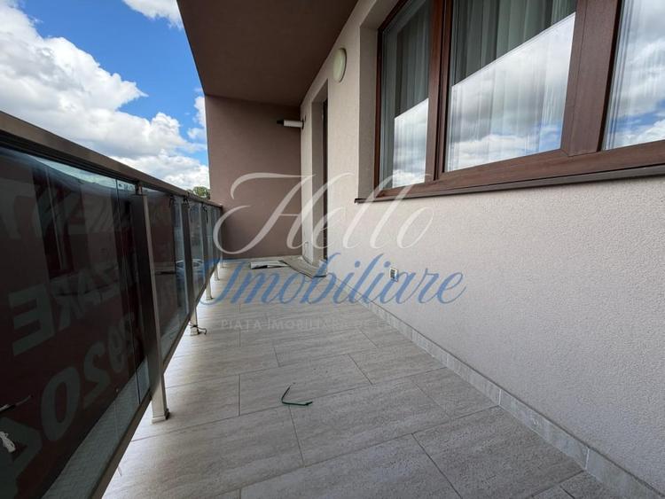 Apartament cu 4 camere decomandat în Florești
