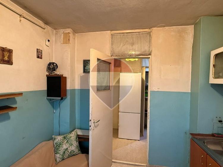 Apartament cu 2 camere semidecomandat, mobilat în Militari