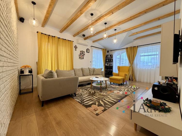 Penthouse cu 4 camere decomandat, mobilat în Tractorul