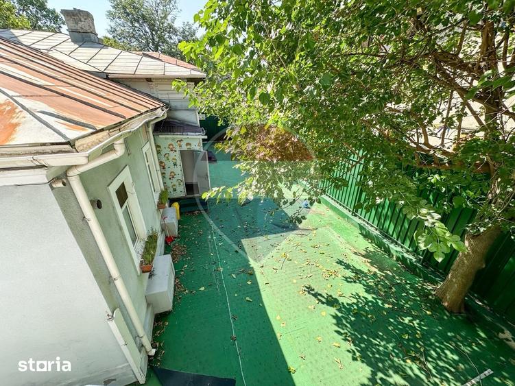 Spatiu comercial | doua cladiri, curte proprie | 300 mp | - 6