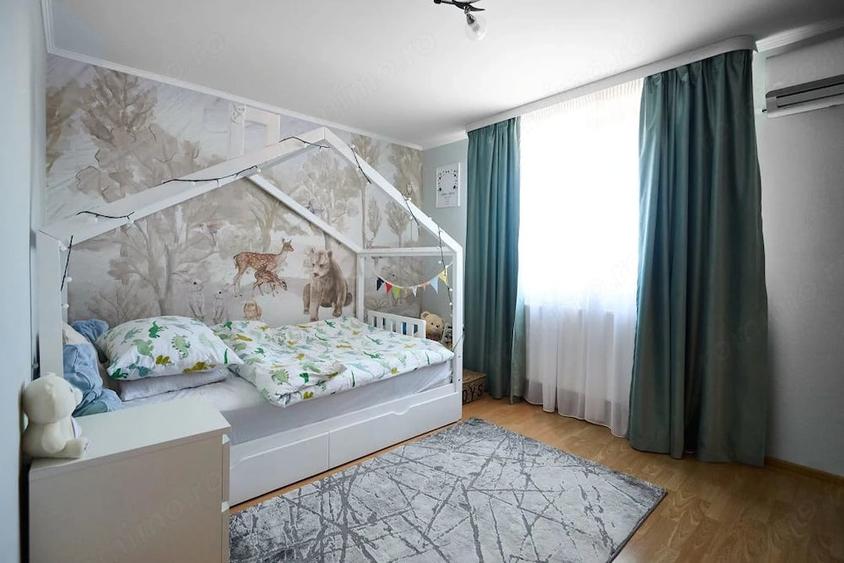 Apartament cu 4 camere decomandat în Eremia