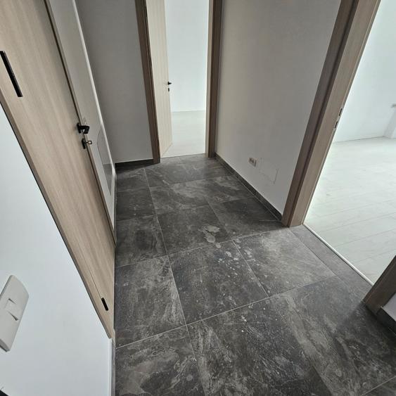 Apartament cu 3 camere în Berceni